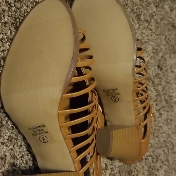 Sandals - Picture 5 of 5